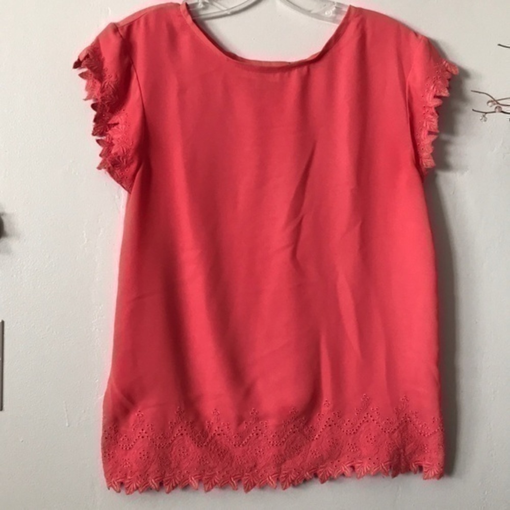 Anne Taylor Loft tee/blouse size Small